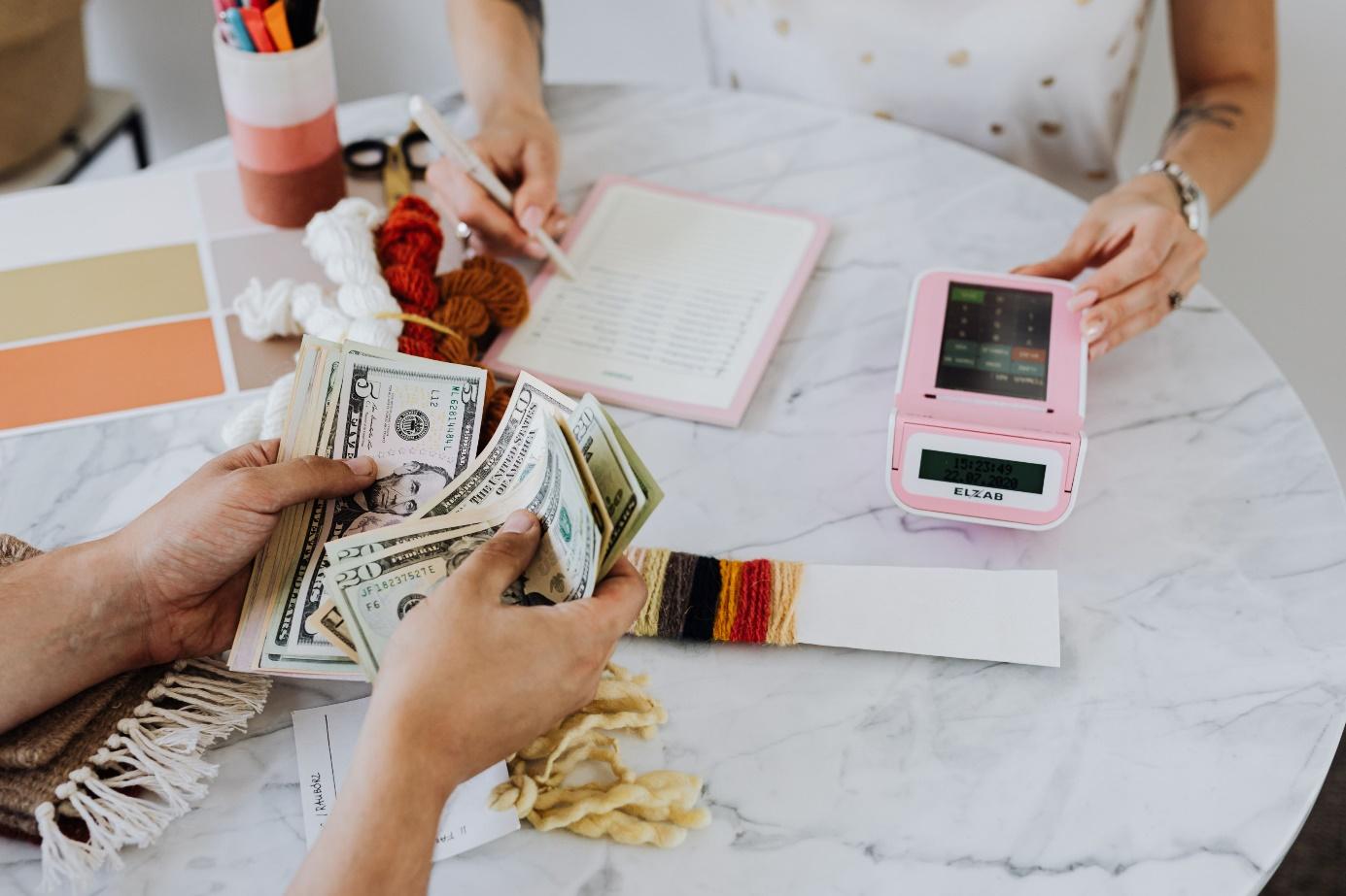 https://2024.veritasbanking.com/The prepaid card for simplified management of your monthly budget