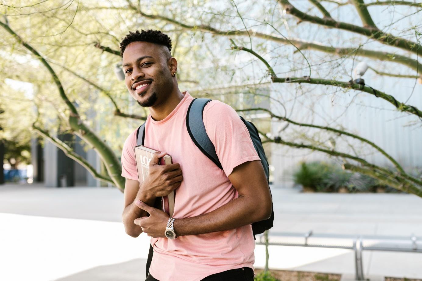 https://2024.veritasbanking.com/Maximise your student savings with a prepaid card